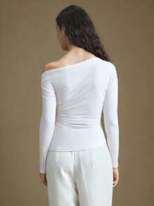 Ontre Áo thun nữ dài tay màu trắng, vai lệch, dáng ôm, xếp ly, phong cách thường ngày, mã sản phẩm 2026SS. - trắng - Xem 3