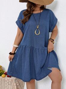 EMERY ROSE Đầm denim dáng rộng thoải mái dành cho nữ cỡ lớn, cổ tròn, tay cánh dơi và viền bèo nhún. - Màu xanh lam - Xem 2