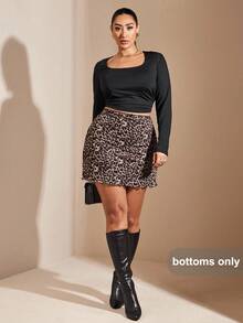 SHEIN X Phaith Montoya SHEIN BAE 大码女式豹纹蝴蝶结装饰迷你裙，针织，修身，优雅休闲日常穿着，高腰设计，适合圣诞节、情人节、Y2K 等场合。 - 彩色 - 查看 4