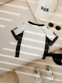 SHEIN Playful Pals 1pc Toddler Baby Boys Sporty Active American Football Style White Black Colorblock Number 89 Star Letter Graphic Print Short Sleeve V-Neck Pullover Soft Breathable Mesh Texture T-Shirt Tee Top Jersey Shirt Clothes Outfits For Sport Playwear Daily Summer Spring - Black and White - View 2
