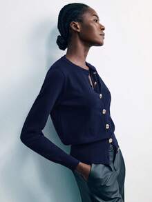 Maija 女士春夏开襟金属纽扣装饰宽松针织开衫，基础都市通勤风，简约时尚优雅商务休闲风，教师/办公室穿着，经典上衣，优雅夏日，情人节 - 寶藍色 - 查看 8