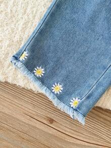 两件套女童舒适时尚休闲套装，常规厚度，可爱蝴蝶结装饰，3D立体花卉格纹背带上衣搭配刺绣柔软牛仔裤，适合春夏日常、居家、外出、旅行、上学、度假等场合。 - 彩色 - 查看 5