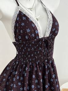 Elamini Đầm ngắn nữ kiểu dáng thường ngày họa tiết hoa nhí, phối ren, xếp ly, thắt eo, cổ nơ, thích hợp cho mùa xuân/hè. - Nhiều màu - Xem 4