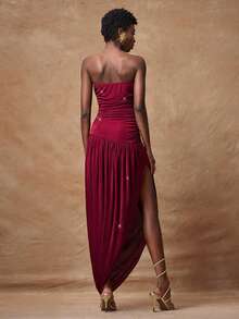 Zivah 2026春夏新款优雅不对称下摆开衩迷你连衣裙，修身剪裁，闪亮面料，适合音乐节、复活节、西式/波西米亚风、生日派对、正式场合、休闲通勤等场合。 - 酒紅色 - 查看 3