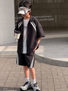 两件套儿童/青少年男童休闲韩版字母印花POLO领开衫短袖上衣和宽松短裤套装，适合上学、花园、海滩、生日、春夏秋冬等场合穿着。 - 黑色 - 查看 4