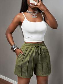 Slaydiva 2026春夏新款休闲街头风修身纯白褶皱吊带背心搭配牙签褶皱骑行短裤两件套。适合日常穿着、派对、返校、约会、波西米亚风、下午茶、度假、情人节、早午餐、机场穿搭、休闲、运动、婚礼宾客装扮、居家服等场合。 - 彩色 - 查看 5