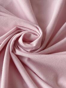 少女撞色短袖T恤短裤套装，宽松轻薄面料，适合日常穿着、休闲运动或搭配，夏季