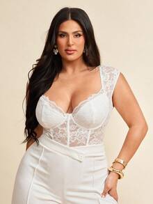 SHEIN BAE Plus Size Women's Spring/Summer Black Short Sleeve Playsuit, Sexy & Elegant Bodysuit, Commuter Bodysuit, Diva Bodysuit, Bodysuit For Young, Lace Trim Bodysuit, Beach Holiday Bodysuit, Suitable For Outdoor, Outing, Afternoon Tea, Casual, Y2K,Valentine's Day,Valentine Outfits For Women - White - View 1