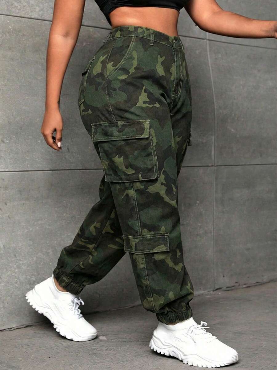 SHEIN SXY 大码迷彩印花休闲日常迷彩牛仔裤 - 綠色 - 查看 1