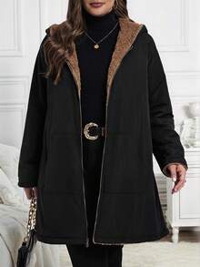 SHEIN Clasi 这款大码女式黑色连帽长袖保暖拉链休闲外套，内衬棕色几何纹理绒布，保暖隔热，配有双口袋，是秋冬季的时尚单品。它采用优质面料和精湛工艺，保暖隔热，适合多种场合穿着。另有一款大码女式杏色时尚多功能保暖连帽长款绗缝外套可供选择。 - 彩色 - 查看 4