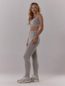 MUSERA Gerippter Strick-Quadrat-Ausschnitt Bralet, Leggings mit hoher Taille und Gummizug, Koordinations-Set, nur klassisch sexy Streetwear für Nachtausgänge - Hellgrau - Übersicht 6