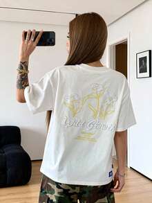 Manfinity Unisex Knitted Men's Fashionable Casual Floral Pattern Loose Fit Short Sleeve T-Shirt