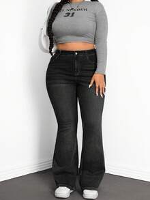 SHEIN Tall CURVE Jeans de talle medio con pierna acampanada, ajuste delgado y talla grande - Negro - Ver 6