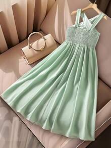 1件少女优雅仿珍珠雪纺露背吊带修身连衣裙，适合日常穿着、聚会、派对、婚礼等场合。 - 綠色 - 查看 2
