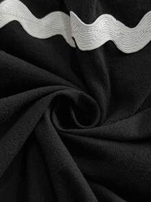 Easowa V领泡泡袖撞色滚边荷叶边下摆松紧腰A字伞裙短袖休闲棉质连衣裙，优雅通勤风，春夏款 - 黑色 - 查看 10