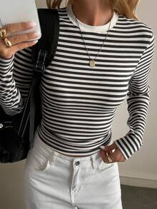 Livesso Damen Herbst gestreiftes figurbetontes Rundhals T-Shirt - Schwarz und Weiss - Übersicht 6