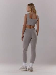 MUSERA Gerippter Strick-Quadrat-Ausschnitt Bralet, Leggings mit hoher Taille und Gummizug, Koordinations-Set, nur klassisch sexy Streetwear für Nachtausgänge - Hellgrau - Übersicht 2