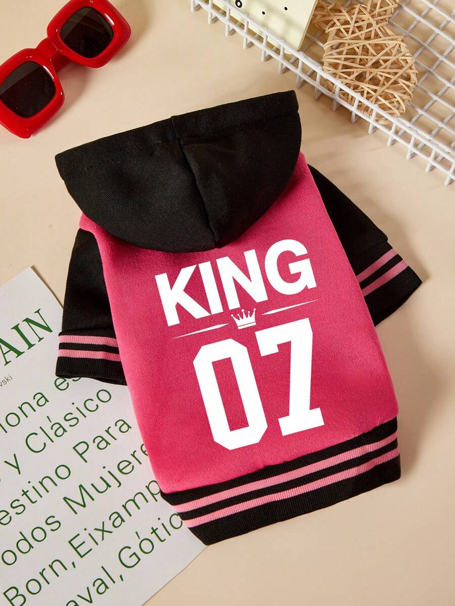 PETSIN 1 Jaket Hewan Peliharaan Bergaya Sport Alfanumerik 07 dengan Motif Patchwork Merah Mawar dan Hitam, Gaya Kasual Tebal dan Hangat. - MultiWarna - View 1