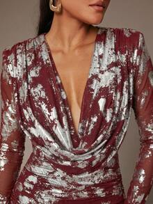 Silquee Đầm mini thanh lịch và lộng lẫy dành cho nữ, thích hợp cho mùa thu đông, dự tiệc, Halloween, dáng ôm, màu đen, in họa tiết vàng, cổ cao, chi tiết xếp ly. - Màu Đỏ Sâu - Xem 9