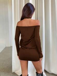 Aloruh 女士纯色露肩长袖金属装饰性感吊带迷你连衣裙 - 咖啡 - 查看 3