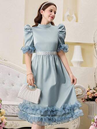 SHEIN 优雅荷叶边雪纺A字连衣裙，收腰设计，风格优美，适合春夏穿着，国庆节也适用。