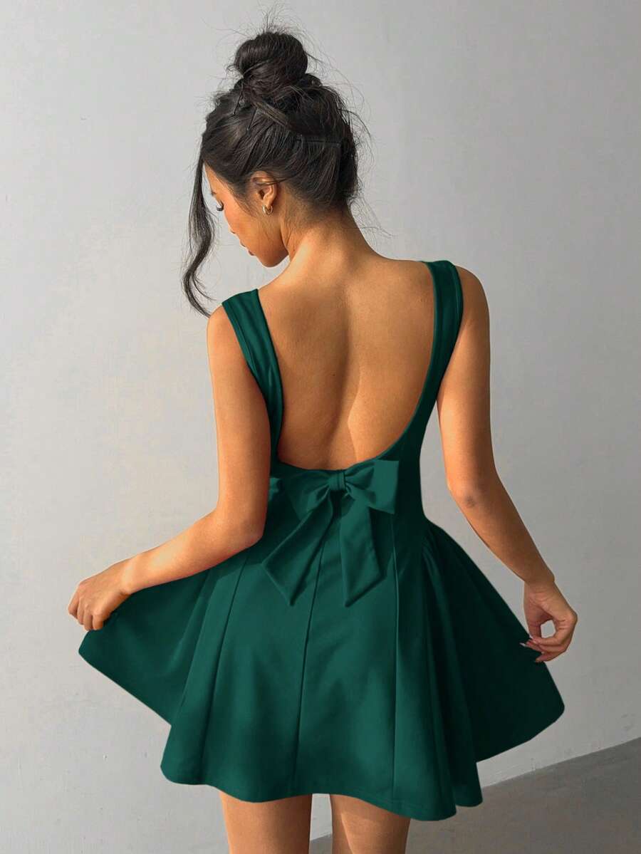 Aloruh Women's Solid Color Bow Decor Back Sleeveless Mini Dress - Dark Green - View 1