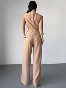 Firerie Set de damă cu top, guler drapat, tiv neregulat, culoarea cămilă, și pantaloni ușor evazați cu picior drept, set de pantaloni de culoare uni, set la modă modern, set elegant pentru naveta, set șic, set fără mâneci, îmbrăcăminte de primăvară/toamnă/iarnă, ținută elegantă, pentru naveta, business, casual, minimalistă, de lucru, ținută de Ziua Profesorului - Cămilă - Vizualizare 6