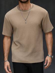 Manfinity CasualCool 男士休闲日常百搭短袖T恤 男士针织衫 卡其色上衣 男士短袖罗纹针织衫 男士针织衬衫，适合日常休闲、周末旅行、户外活动、探险旅行、轻松的工作环境或半正式场合，也是送给男友/丈夫、周年纪念/生日、派对、暑假、新年、婚礼、情人节的理想礼物。 - 卡其色 - 查看 3