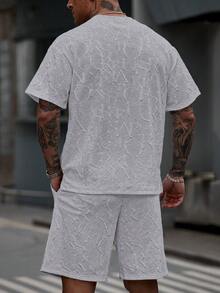 Manfinity CasualCool Men's Casual Letter Embossed Patch Detail Short Sleeve T-Shirt And Shorts Set, Summer Casual Two Piece Set Men Mens 2 Piece Outfits Men Summer Sweatsuit Men T Shirt Co Ords Men Two Piece Set Summer - Light Grey - View 2