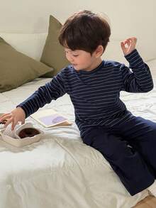Dazy Kids 两件套幼儿男童条纹圆领长袖上衣和纯色长裤睡衣套装 - 藏蓝色 - 查看 7