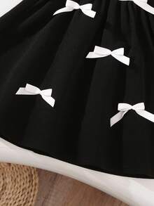 SHEIN 女宝宝休闲可爱针织撞色蝴蝶结领连衣裙 - 彩色 - 查看 6