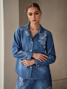 Selenza Women's Applique Long Sleeve Single-Breasted Casual Denim Shirt - Medium Wash - View 2