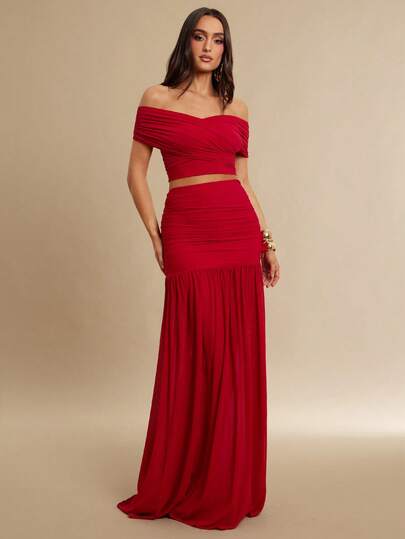 Silquee This Romantic, Solid-Color, Off-The-Shoulder, Cross-Over Pleated Mesh Top Paired With A Pleated A-Line Midi Skirt Is Perfect For Spring And Summer. Suitable For Various Occasions, Including Valentine's Day Dresses, Dates, Garden Parties, Picnics, Nightclub Parties, And Elegant Dinners. The Fitted Cut Accentuates The Figure And Showcases Feminine Charm. Elegant And Captivating, It's The Perfect Choice For Valentine's Day, And Also Suitable For Vacations, Beach Trips, Parties, Banquets, Weddings,