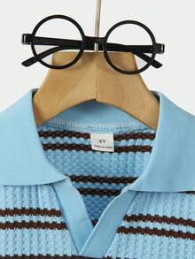 SHEIN Genkimix Kids 1件男童休闲学院风华夫格条纹针织V领polo衫，适合春夏穿着。适合上学和居家穿着。 - 藍色 - 查看 7