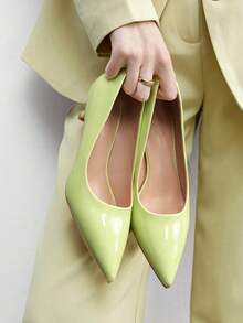 CUCCOO BIZCHIC Giày lười nữ màu đen mũi nhọn gót thấp thoải mái, thích hợp đi làm, hẹn hò, dự tiệc và đi nghỉ mát. Thích hợp cho kỳ nghỉ xuân, lễ Phục sinh và ngày Valentine. - Màu Mù tạt vàng - Xem 3