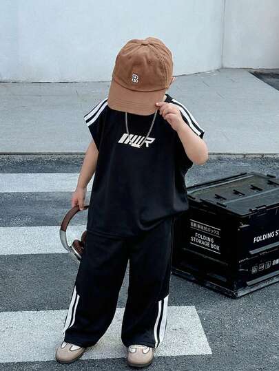 2pcs Kids Boy Casual Collegiate Comfortable Letter Print White Knit Crew Neck Short Sleeve T-Shirt & Pants Set, Black Set, T-Shirt Set, Basic Top, Basic Bottom, Y2K Set, Suitable For Spring/Summer, Outings, Valentine's Day, Dates, Travel, Vacation, Family Gatherings, Back To School, Weddings, Galas, Sports, Birthday Parties, Christenings, New Year