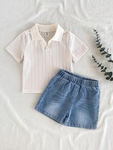 SHEIN Vintaside Kids Conjunto informal para bebé niño con top de manga corta con cuello y shorts vaqueros desgastados de moda, adecuado para uso diario, campamento familiar, cena o compras