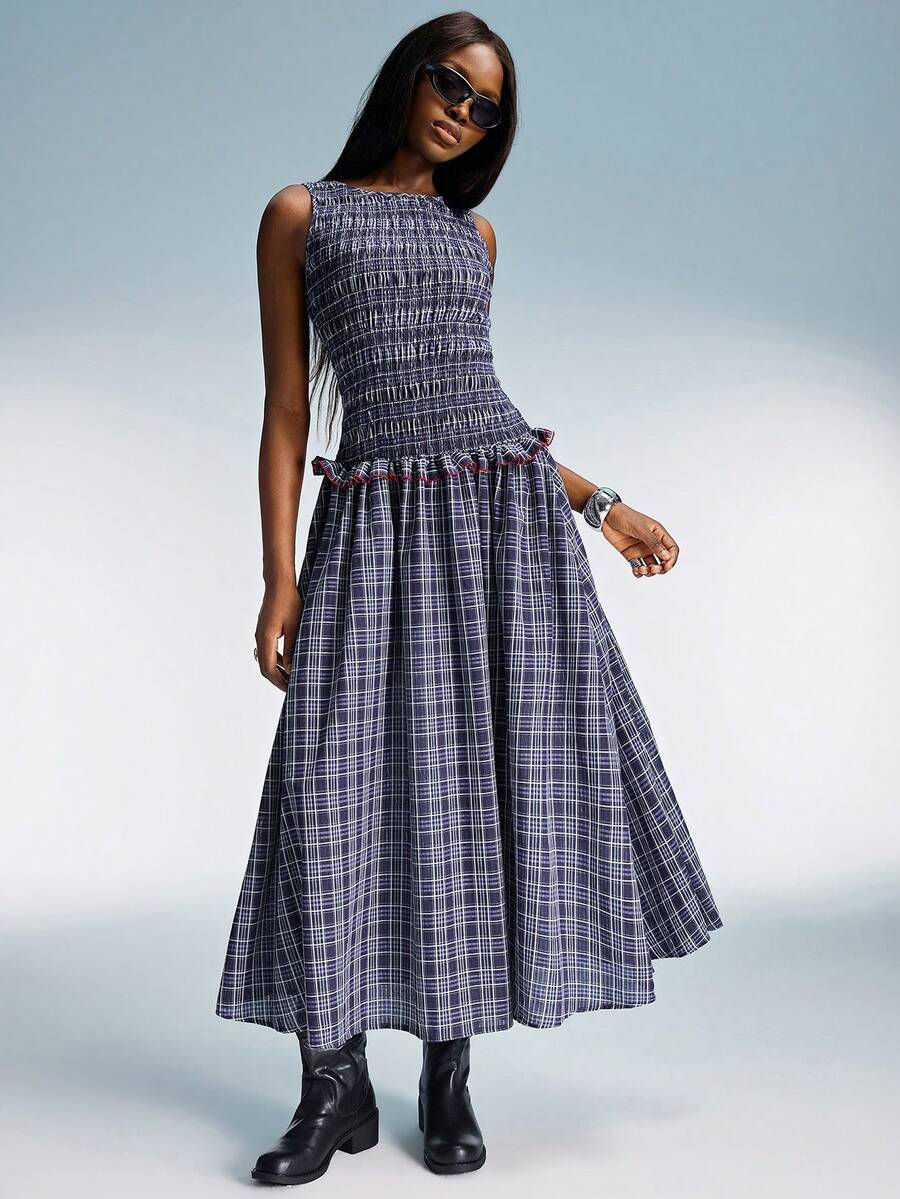 Aveloria GENKIRA 复古格纹无袖A字连衣裙，饰有独特的荷叶边，充满复古法式风情，适合野餐和约会，修身剪裁，尽显女性魅力。 - 彩色 - 查看 1