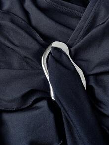 SHEIN MOD 2件套休闲吊带露背金属扣修身不对称下摆吊带衫 - 藏蓝色 - 查看 3