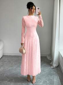 Modelyn 酒红色高领收腰蕾丝连衣裙（女款） - 粉色 - 查看 3