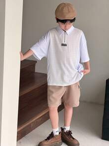 SHEIN 男童休闲撞色拼接Polo领短袖衬衫，适合通勤、上学、日常休闲穿着、运动、春夏季节，白色衬衫，Y2K风格套装，适合春夏秋季节、外出、情人节、约会、新年、旅行、度假、家庭聚会、返校季、婚礼季、正式晚宴、健身等场合。 - 卡其色 - 查看 4