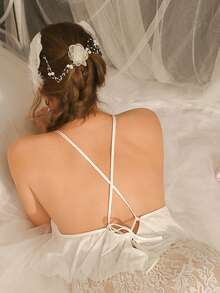 DelicateAllure ثوب نوم أنيق وجذاب بياقة على شكل حرف V مزين بالدانتيل والكشكشة مقاس كبير، مناسب للارتداء المنزلي - أبيض - مشاهدة 2