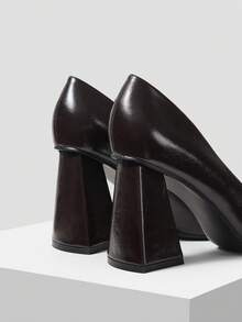 Mnmlis 女士优雅PU皮革尖头粗跟高跟鞋 - 咖啡棕 - 查看 4