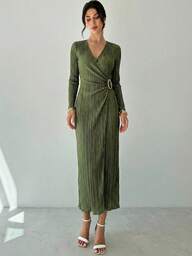 Firerie Women's New Elegant Minimalist Daily Casual Commute Dress, Olive Green Pleated Textured Fabric Long Sleeve Wrap V-Neck Metal Button Decor Fitted Extra Long Dress, Autumn/Winter Women Dress, Green Dress, Casual Dresses, Graduation Dress, Winter Dress