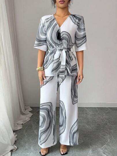 SHEIN Raffinéa Women's Vacation 2-Piece Set: Black & White Wave Print V-Neck Top + Elastic-Waisted Wide-Leg Pants – Slimming Beach Resort Outfit For Summer Getaways