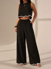 SHEIN PETITE Bộ đồ nữ thời trang nghỉ dưỡng thường ngày phối màu tương phản gồm áo hai dây và quần dài, màu đen, thích hợp cho mọi mùa, áo không tay và quần dài, trang phục mùa thu, trang phục công sở thường ngày, quần ống rộng, áo ren viền sóng mùa hè. - màu đen - Xem 5
