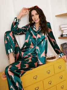 Chillnights 年轻INS长颈鹿动物绿色背景前开襟长袖长裤两件套睡衣套装，女士数码印花真丝睡衣套装，女士睡衣套装，长颈鹿图案睡衣套装，女士睡衣 - 綠色 - 查看 4