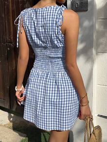 MainGRL 夏季休闲度假格子吊带迷你连衣裙 - 藍白色 - 查看 2