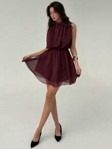 Aloruh 女士纯色简约无袖迷你连衣裙，休闲日常穿着 - 紫色 - 查看 5