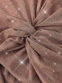 SHEIN MOD Đầm dài màu trơn, chất liệu vải bóng, cổ áo bất đối xứng, xếp ly xoắn, trang phục Valentine cho nữ, lễ hội Carnival, đầm cocktail, đầm dự tiệc cưới, đầm dạ hội, đầm hẹn hò, đầm thanh lịch, đầm lấp lánh, đầm dự tiệc cưới màu nâu, đầm cocktail, đầm dự tiệc tối, đầm dạ hội, đầm sinh nhật. - màu nâu - Xem 4